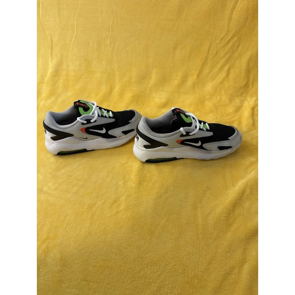 Nike Air Max Shoe Boys Bolt Big Kid White Green Shoe sneacker CW1626-002 Size 4Y